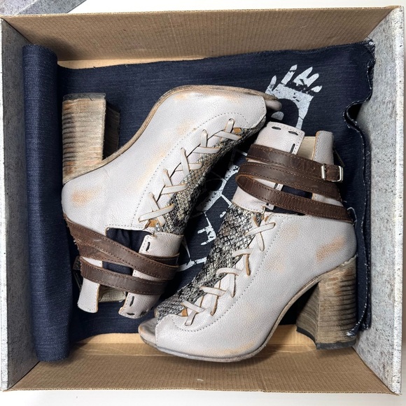 Freebird Women’s Eagle Strappy Ankle Heels Sandals Open Toe Booties Size - 7 - Picture 11 of 12